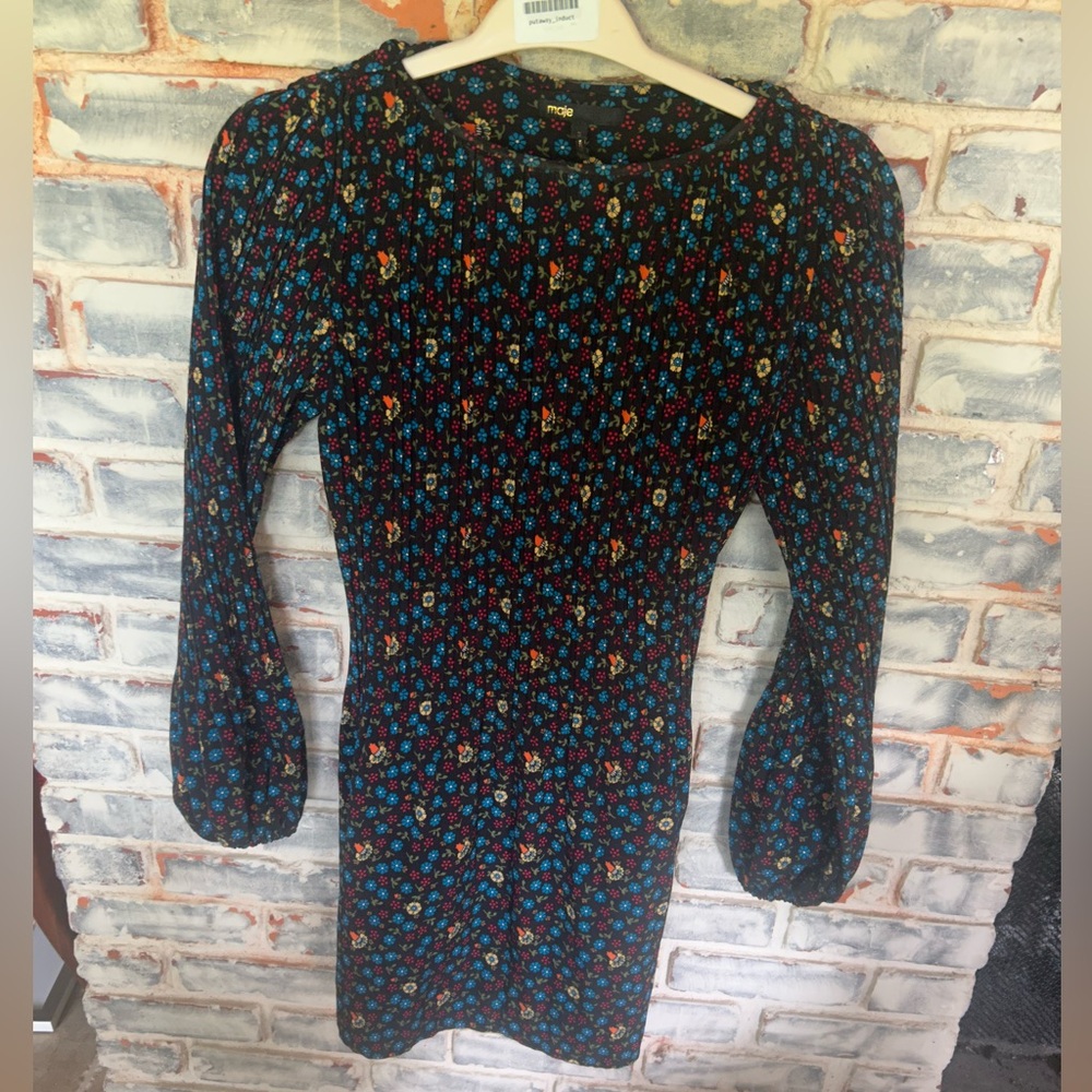Super cute and fun cocktail dress! Can dress up or down!